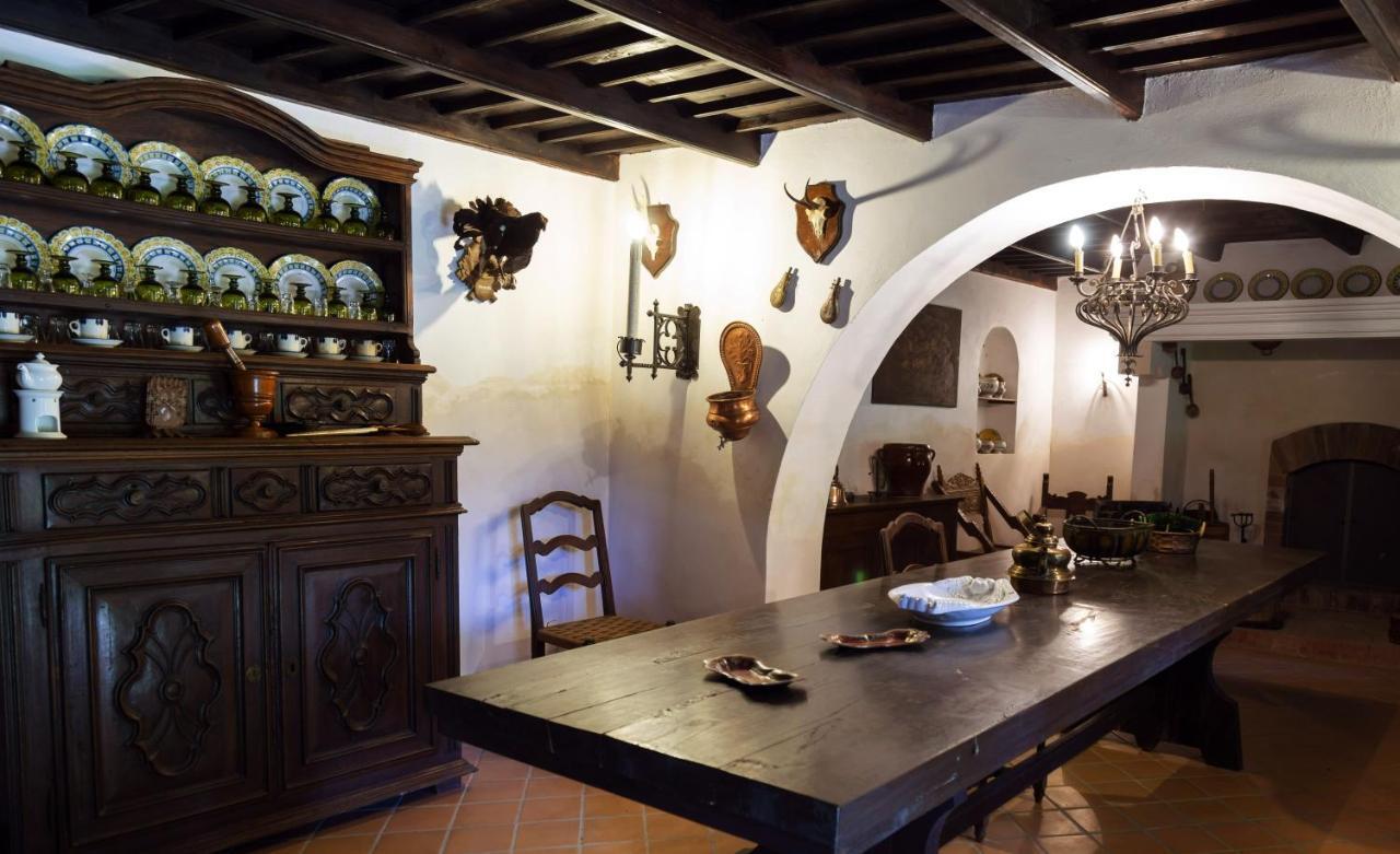 Palazzo Sismonda Bed and Breakfast Corneliano d'Alba Buitenkant foto